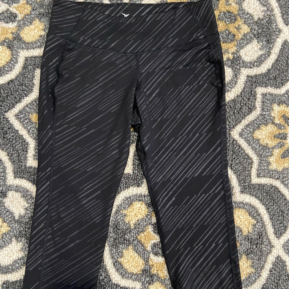 Old navy active cropped yoga pants